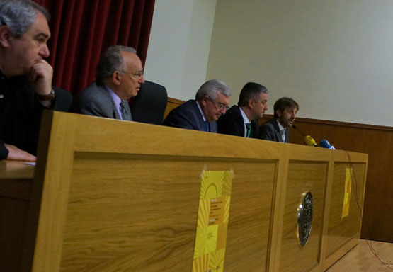 Ernesto González Seoane, Xesús Alonso Montero, Juan Viaño, Valentín García Gómez e Xosé Luís Regueira